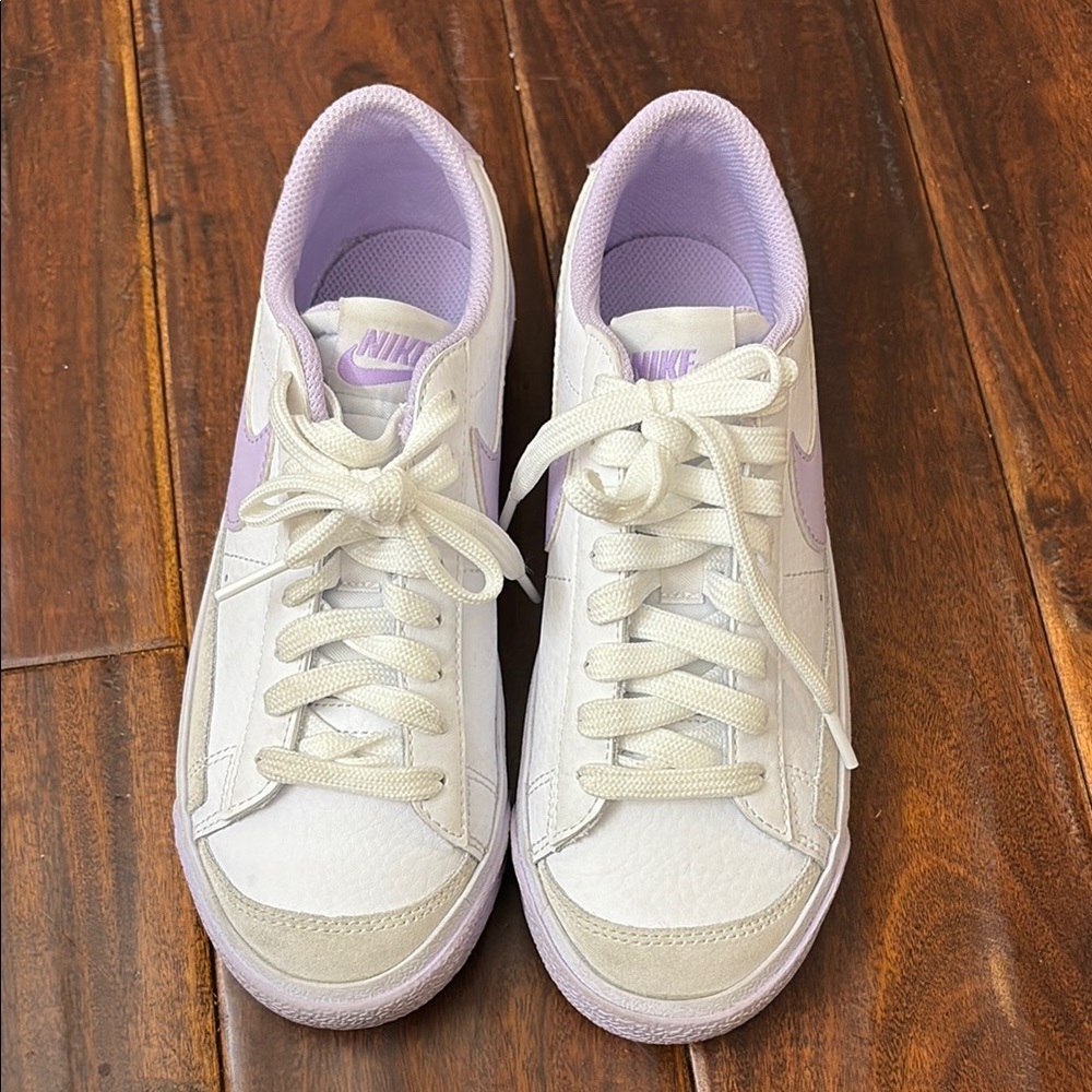 Nike Blazer '77 Low Top 4Y